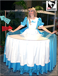 Alice strolling table