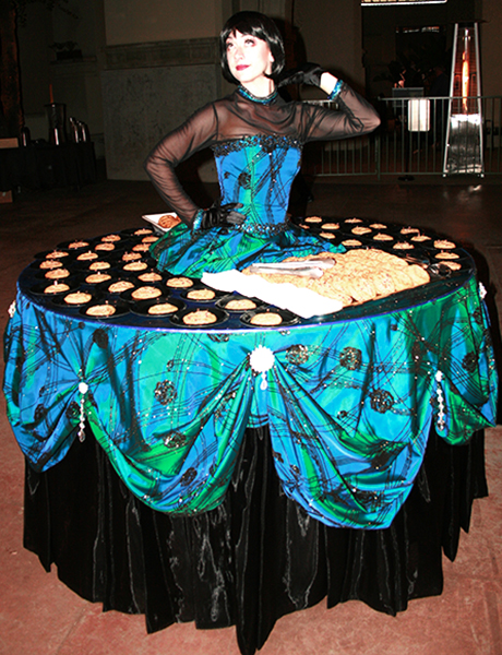 peacock blue strolling table