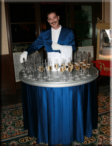 strolling_tables_champagne_Guy